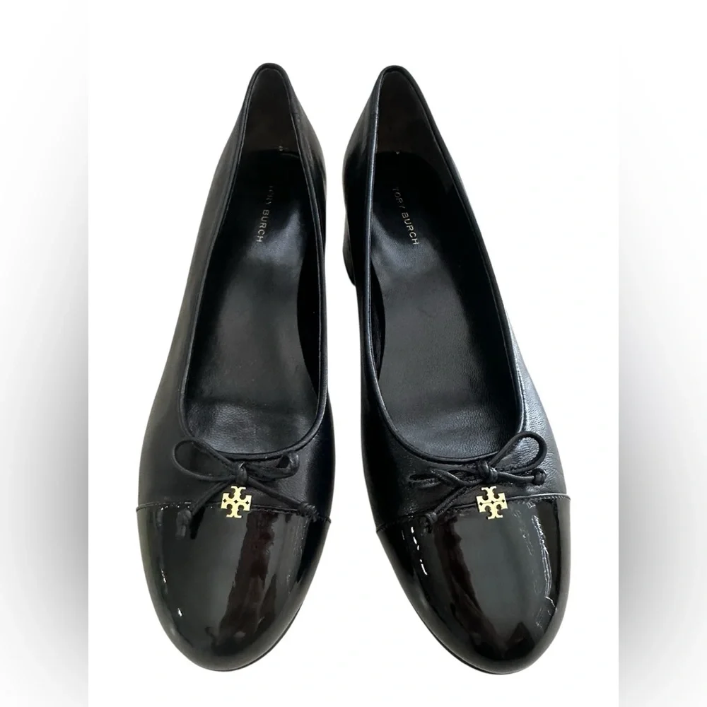 TORY BURCH BLACK CAP TOE PUMP HEEL | 8
